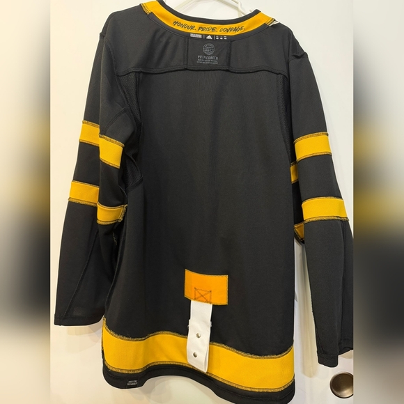 (SAVE 30% WHEN BUNDLE 2 OR MORE) Authentic Toronto Maple Leafs Flipside Jersey - Picture 7 of 9